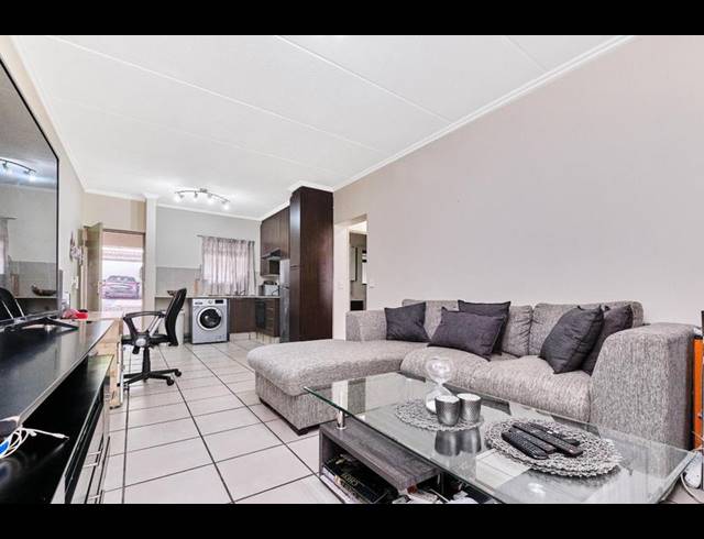 1 BEDROOM PROPERTY TO RENT IN LONEHILL